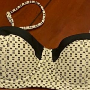 Jessica Simpson swimsuit top